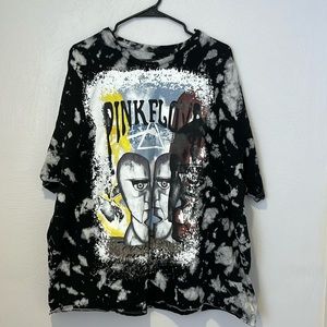 Contemporary Pink Floyd short sleeve shirt